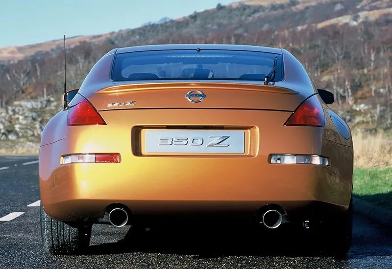 Ниссан фото сзади Nissan 350Z 2002: характеристики, цена, фото