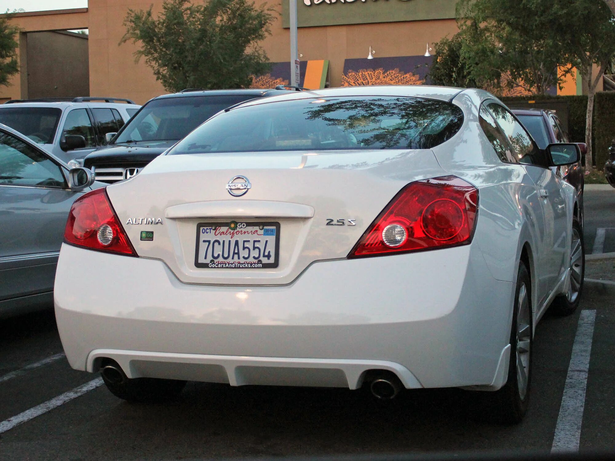 Ниссан фото сзади "7CUA554" фото Nissan Altima. США