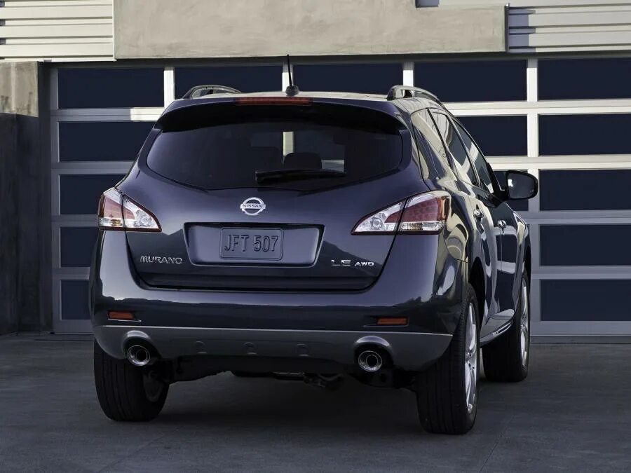 Ниссан фото сзади Nissan Murano LE 2010 года выпуска для рынка США. Фото 6. VERcity