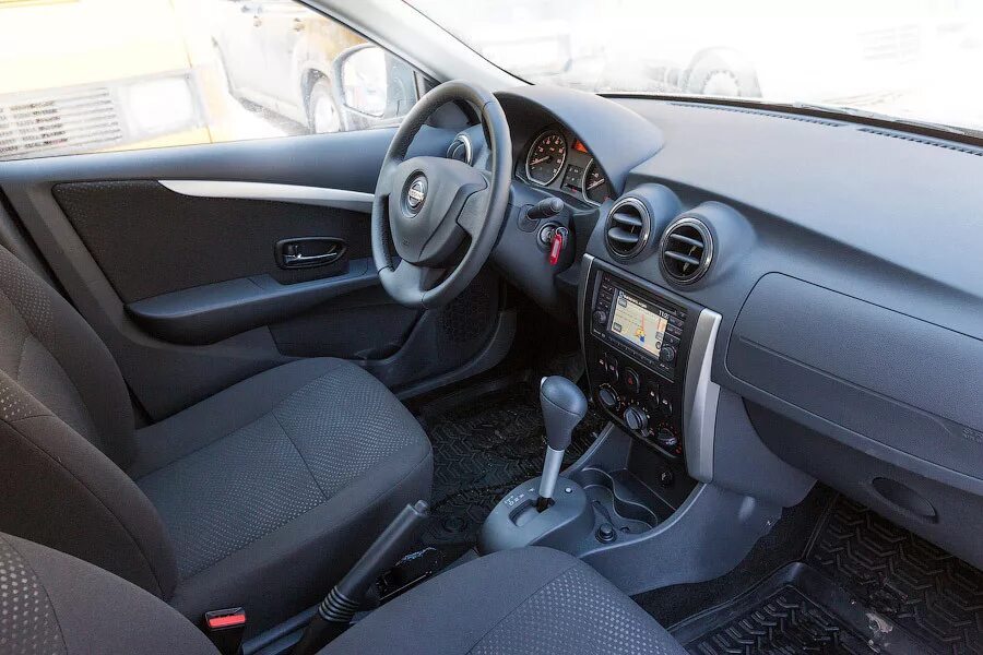 Ниссан g15 фото салона Тест-драйв Nissan Almera: не называйте меня Logan!