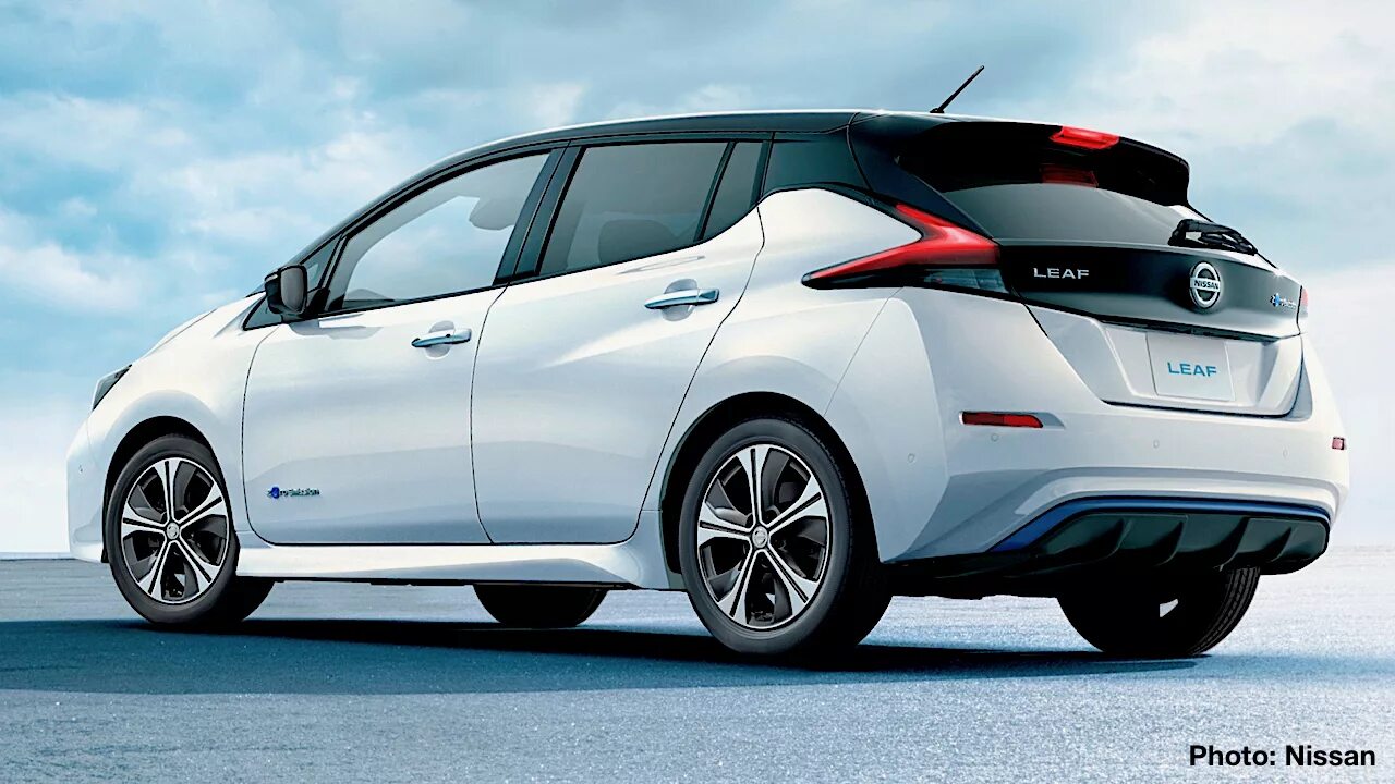 Ниссан гибрид фото 2018 Nissan Leaf Preview - Electricity In The Air as Second Generation Is Reveal