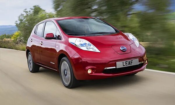 Ниссан гибрид фото Очередь к розетке: 10 самых популярных электромобилей :: Autonews