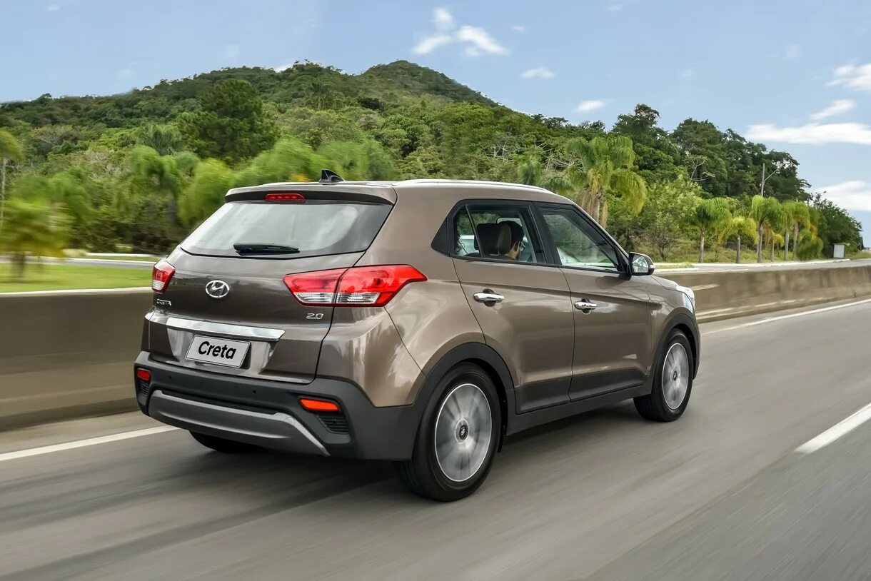 Ниссан грета фото Hyundai Creta Photos and Specs. Photo: Hyundai Creta exterior restyling and 29 p