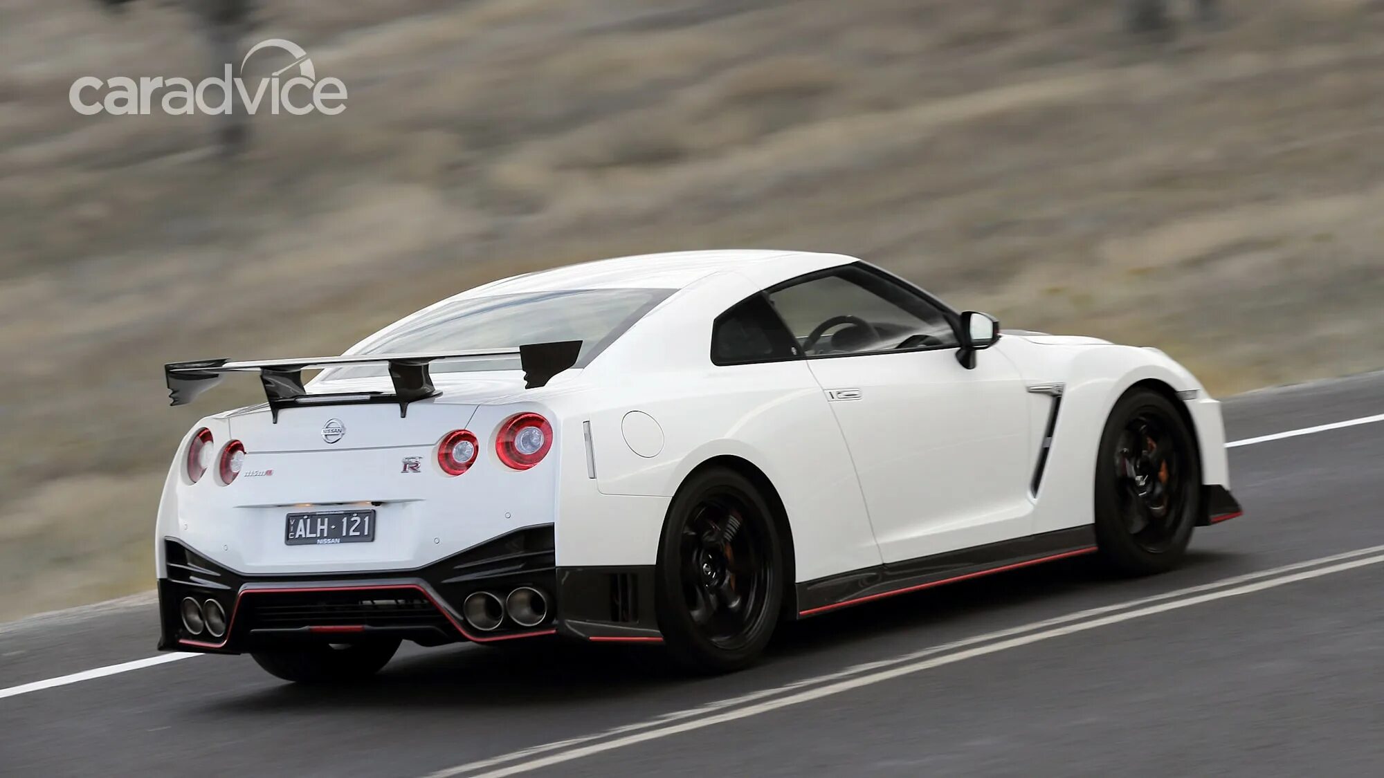 Ниссан gt фото 2017 Nissan GT-R Nismo review CarAdvice