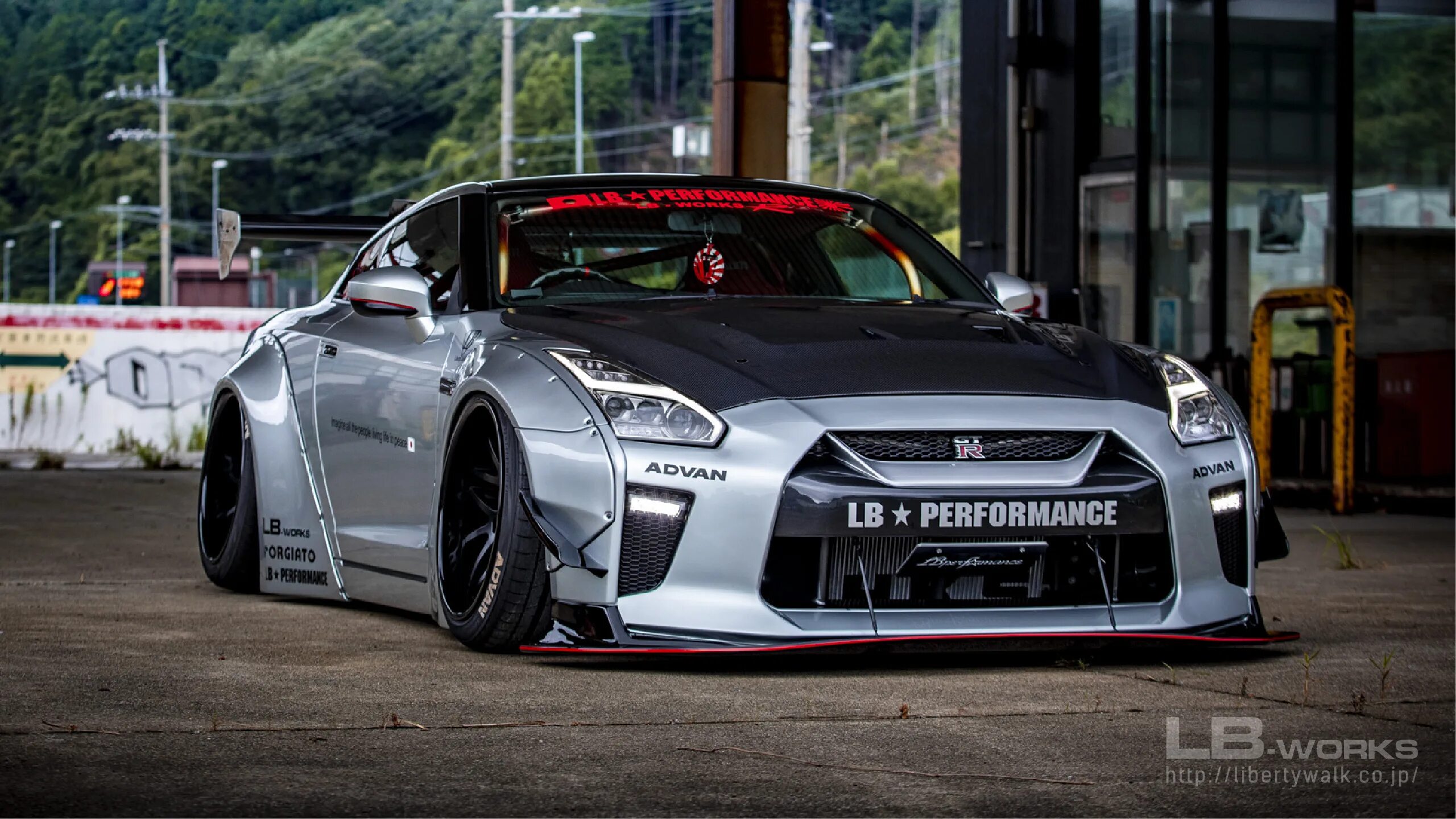 Ниссан гтр 35 фото Liberty Walk NISSAN GT-R R35 type1.5 Liberty Walk Shop Official Liberty Walk Bod