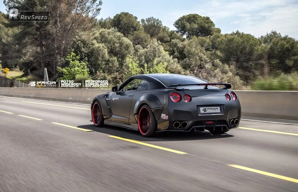 Ниссан гтр 35 фото Nissan GT-R R35 обвес от Prior Design - DRIVE2