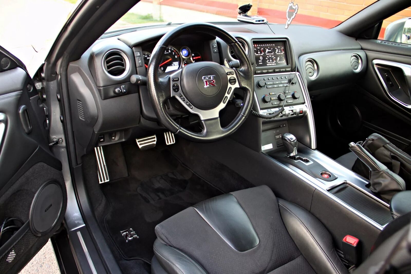 Ниссан гтр салон фото Незначительно изменил вид салона. - Nissan GT-R (R35), 3,8 л, 2008 года другое D