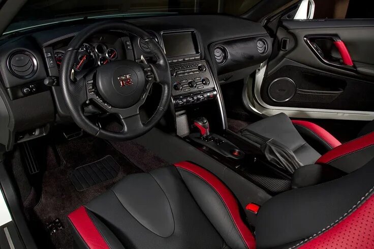 Ниссан гтр салон фото Pin by Allen Sisavathvongsay on My Dream Car! (Godzilla) Nissan gtr r35, Gtr car