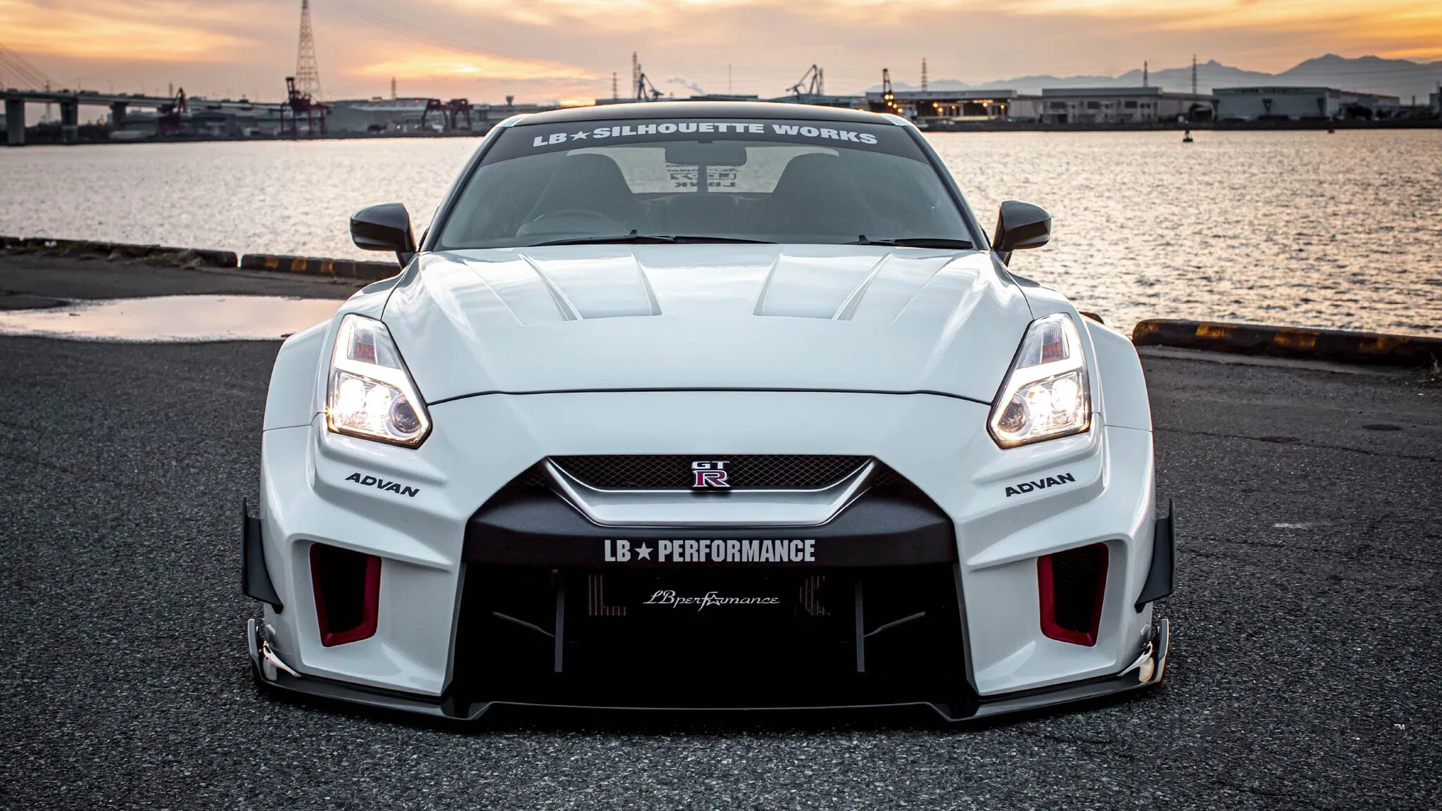 Ниссан гтр тюнинг фото Обвес Liberty Walk для Nissan GT-R R35 Купить с доставкой, установкой, доступной