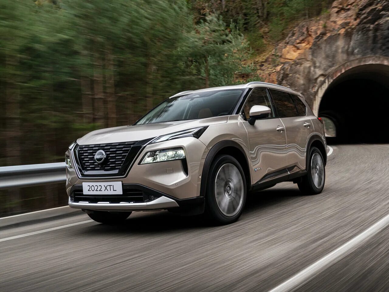 Ниссан х трейл 2022 фото Сравнение DongFeng AX7 и Nissan X-Trail по характеристикам, стоимости покупки и 