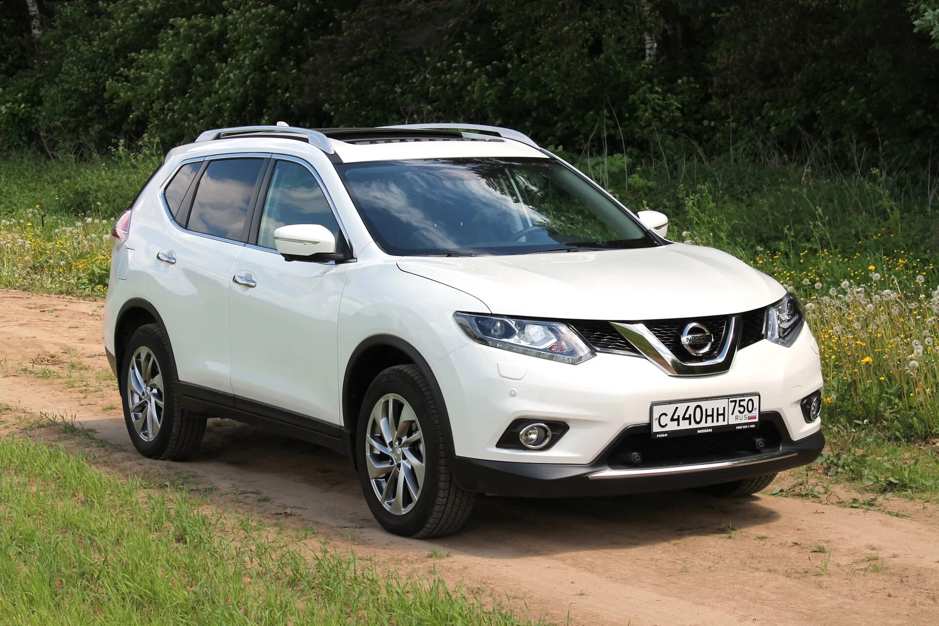 Ниссан х трейл белый фото Лето! Фотосессия - Nissan X-Trail III (t32), 2,5 л, 2017 года фотография DRIVE2