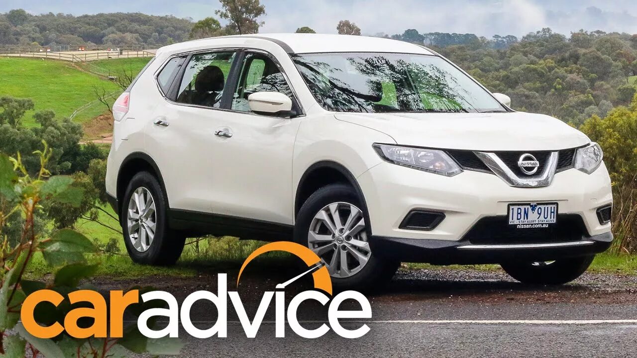 Ниссан х трейл белый фото Nissan X-Trail 'Divide-N-Hide' cargo system - YouTube