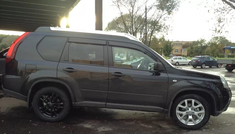 Ниссан х трейл диски фото Вот так выглядят родное литье и реплика на авто - Nissan X-Trail II (t31), 2 л, 