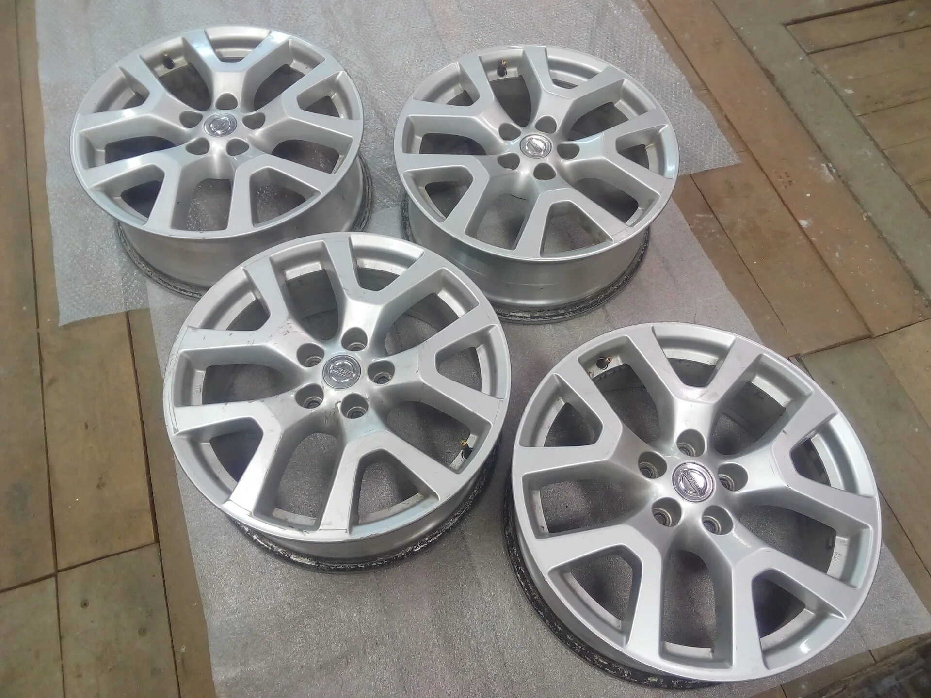 Ниссан х трейл диски фото 06 - ВТОРОЙ КОМПЛЕКТ ОРИГИНАЛЬНЫХ ДИСКОВ на 18" - Nissan X-Trail II (t31), 2 л, 