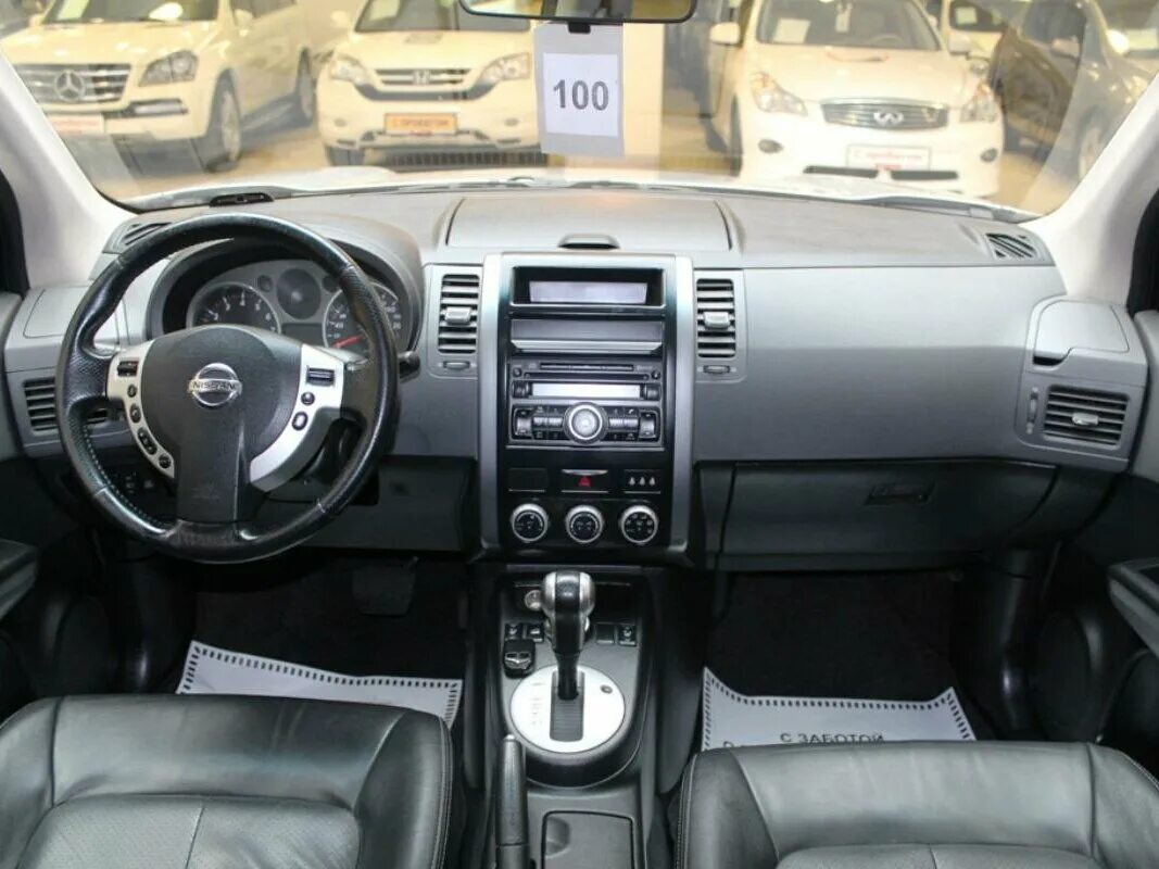 Ниссан х трейл фото салона Купить б/у Nissan X-Trail II 2.0 CVT (141 л.с.) 4WD бензин вариатор в Москве: се
