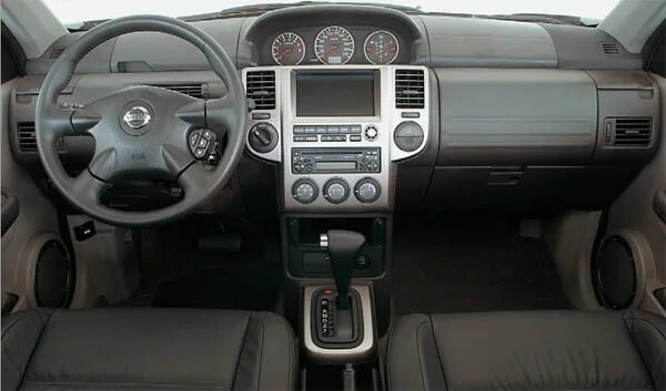 Ниссан х трейл фото салона Аренда Nissan X-Trail в Владивостоке