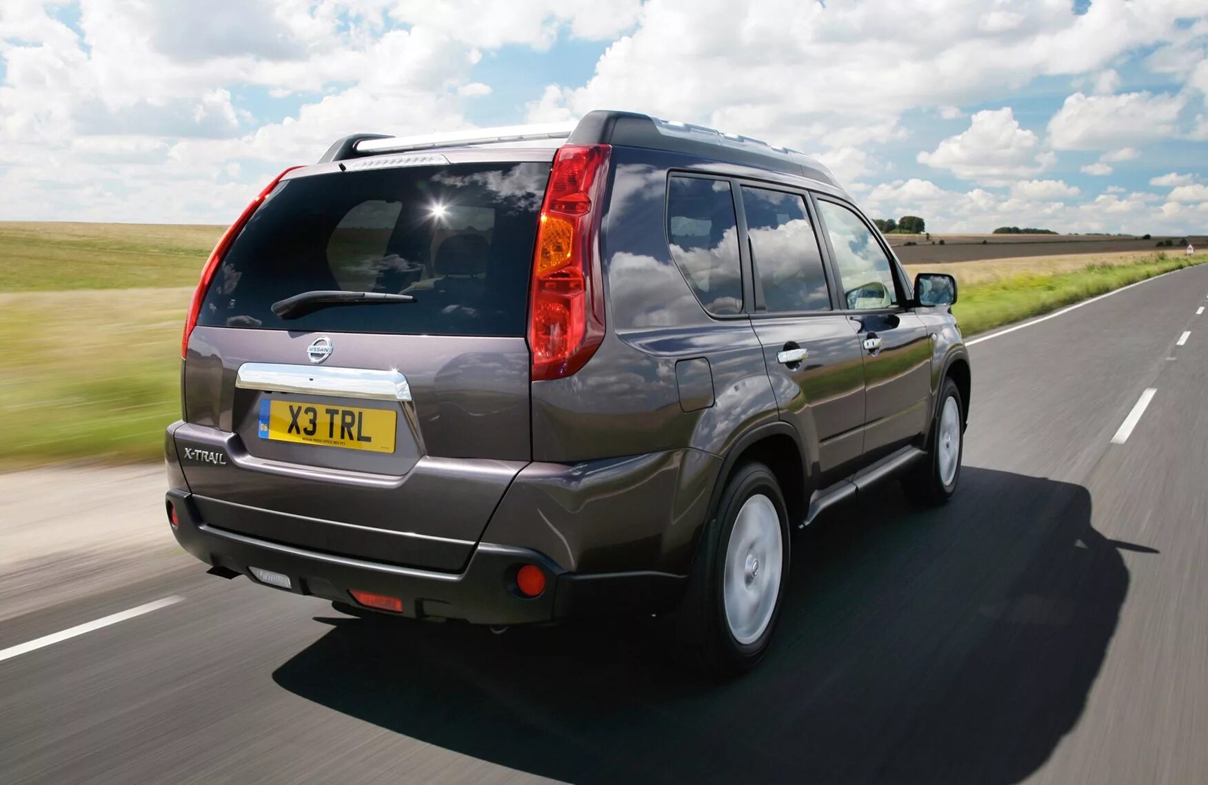 Ниссан х трейл фото сзади Used Nissan X-Trail Station Wagon (2007 - 2014) Review Parkers