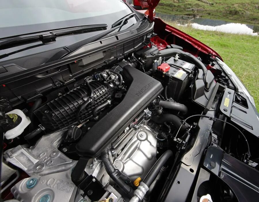 Ниссан х трейл под капотом фото Моторный отсек Nissan X-Trail 2017 года выпуска для рынка Австралии и Океании. Ф