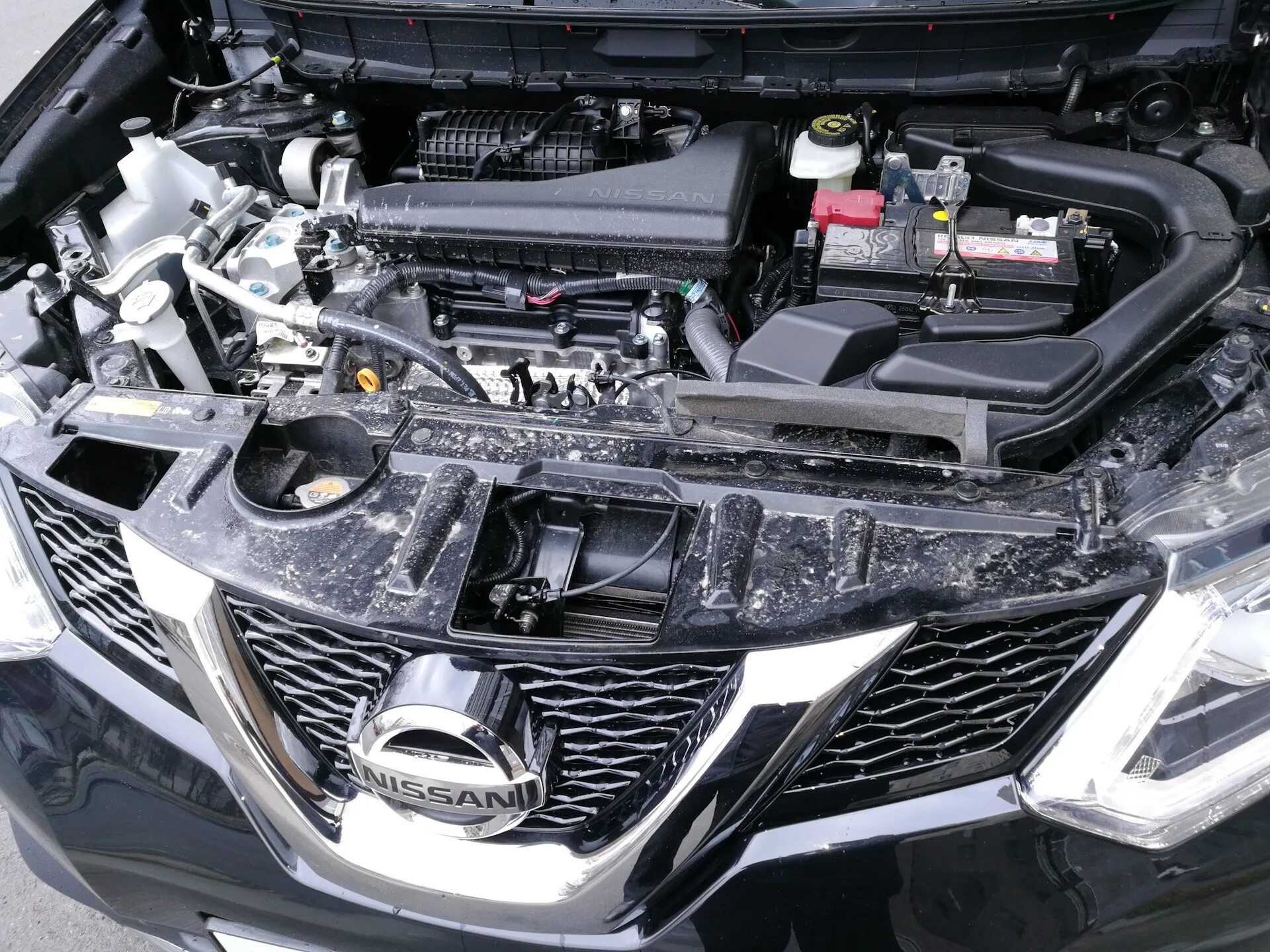 Ниссан х трейл под капотом фото Надежда на уплотнители под капот - Nissan X-Trail III (t32), 2,5 л, 2016 года на