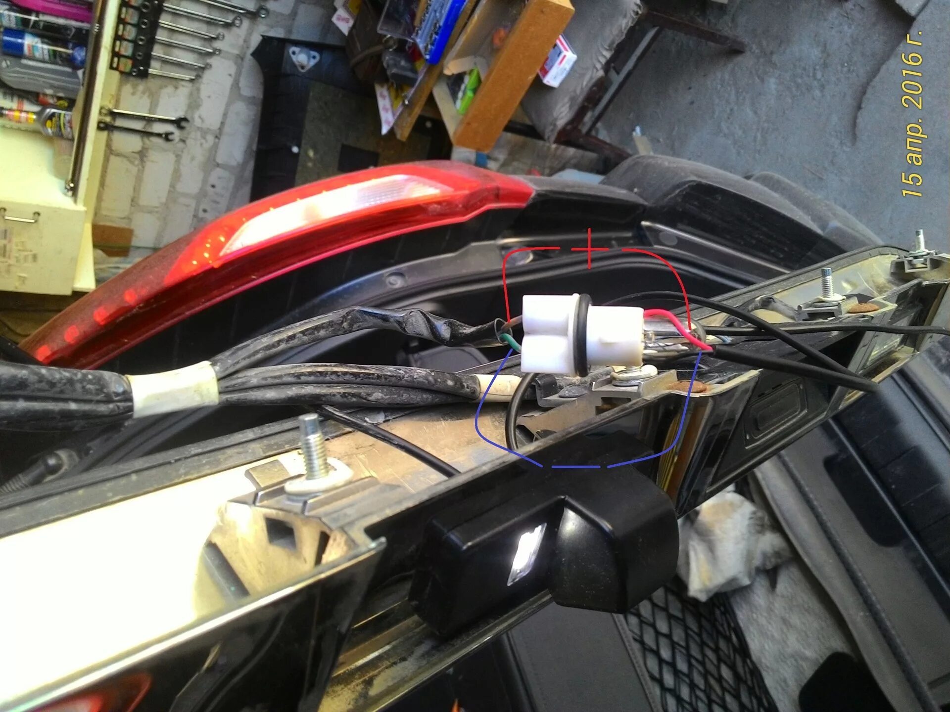 Ниссан х трейл подключение камеры заднего хода Установка камеры заднего вида на Nissan x-trail T31 - Nissan X-Trail II (t31), 2