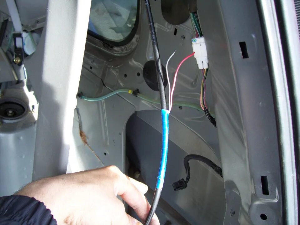 Ниссан х трейл подключение камеры заднего хода Камера заднего вида. Подготовка салона. - Nissan X-Trail I (t30), 2 л, 2006 года