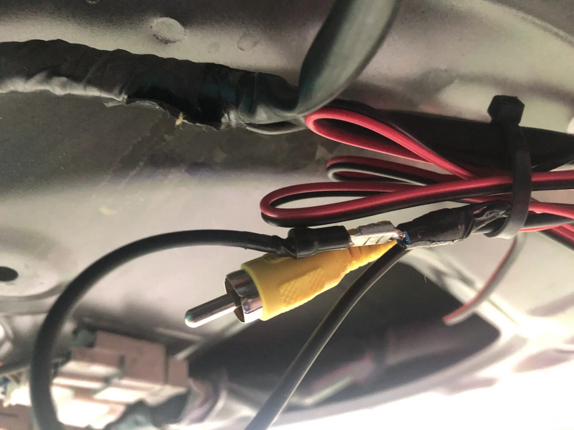 Ниссан х трейл подключение камеры заднего хода Замена камеры заднего хода - Nissan X-Trail II (t31), 2 л, 2011 года своими рука