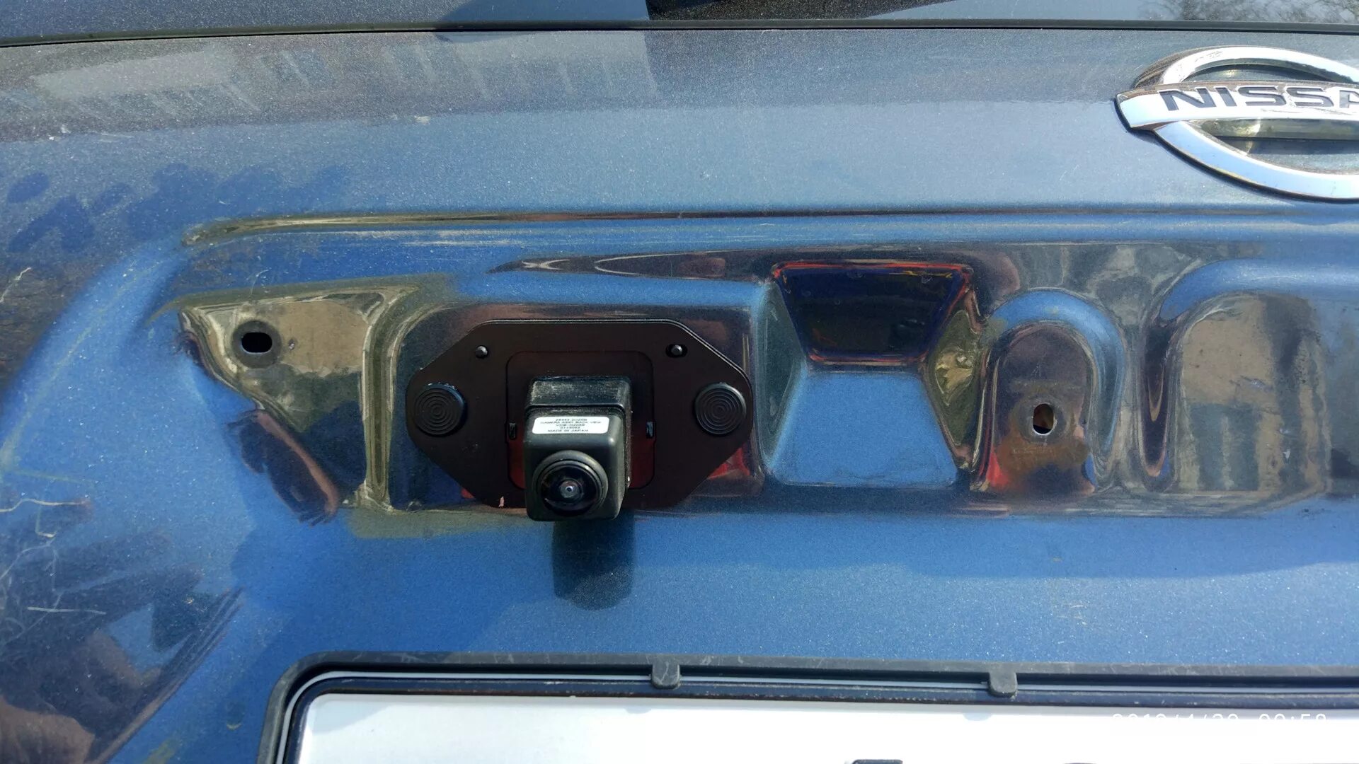 Ниссан х трейл подключение камеры заднего хода Установка штатной камеры заднего вида + защита камеры от грязи Ниссан Икстрейл -