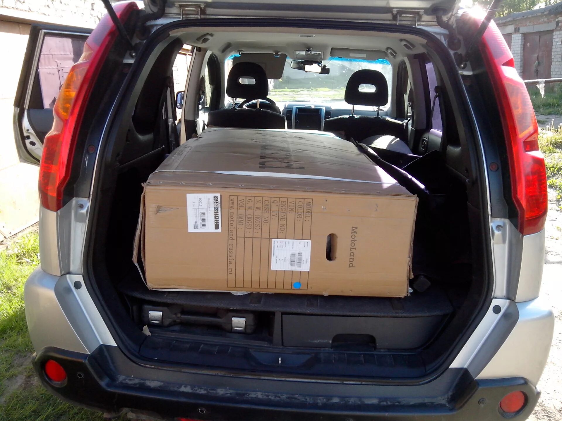 Ниссан х трейл т31 фото багажника Год и почти 18 000 вместе с Ниссан Х-Трейл Т31. - Nissan X-Trail II (t31), 2 л, 