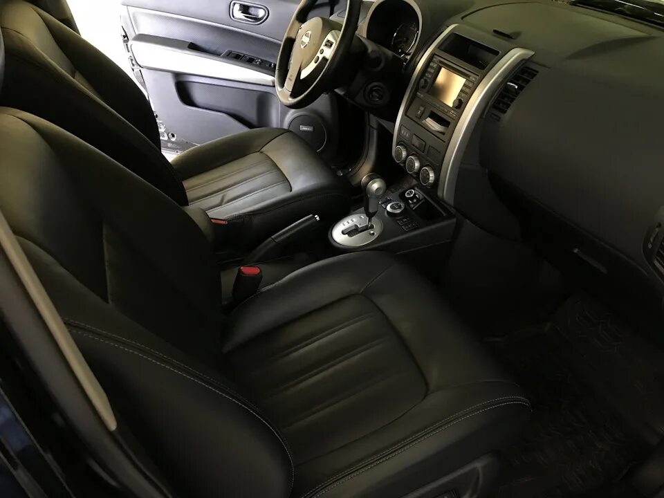 Ниссан х трейл тюнинг салона Обработка передних кожаных кресел составом Blister (Made in UK) - Nissan X-Trail