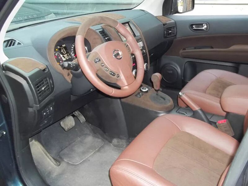 Ниссан х трейл тюнинг салона Nissan X-Trail, 2011 г. в., комплексная отделка и перетяжка салона автомобиля - 