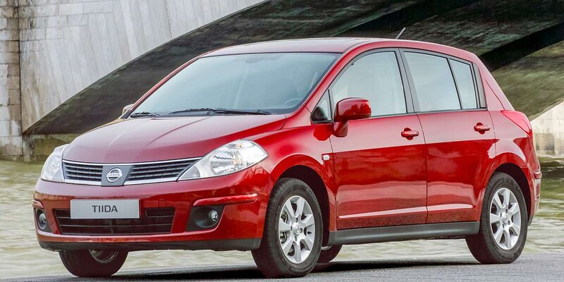 Ниссан хэтчбек фото Журнал "За рулем" признал надежным японский хэтчбек Nissan Tiida Дзен