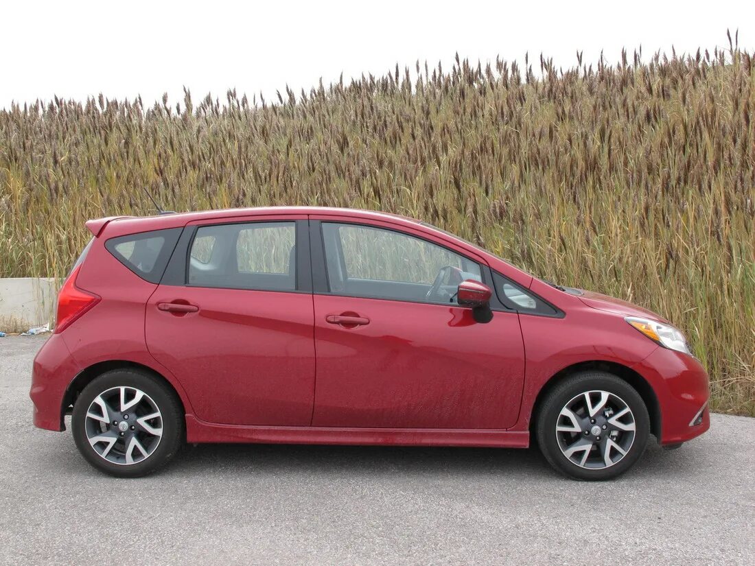 Ниссан хэтчбек фото Ниссан хэтчбек LkbAuto.ru