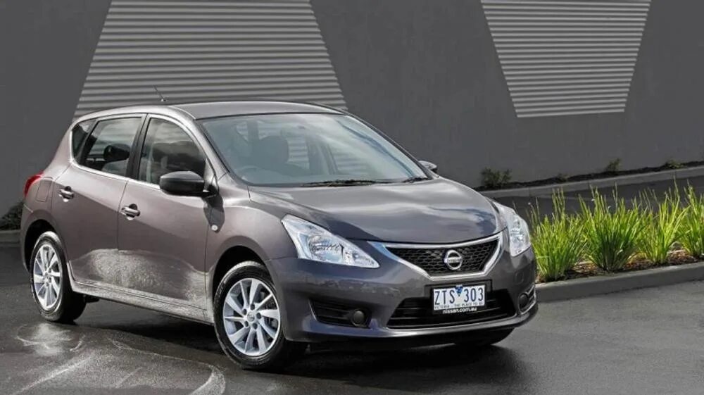 Ниссан хэтчбек фото New car review: Nissan Pulsar ST