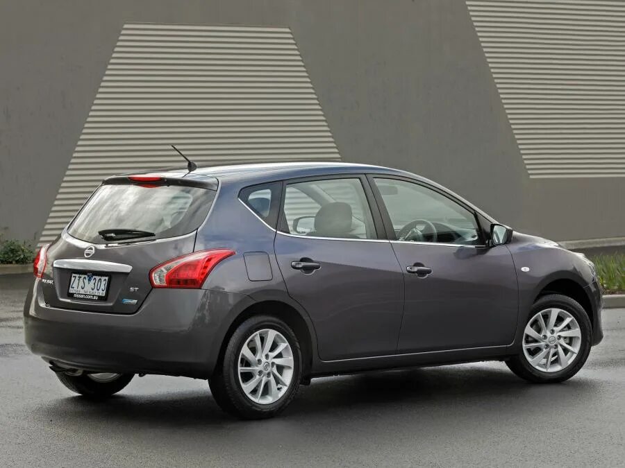 Ниссан хэтчбек модели фото Nissan Pulsar Hatch 2013 года выпуска для рынка Австралии и Океании. Фото 10. VE