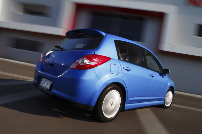 Ниссан хэтчбек модели фото Фонарь задний правый (5дв) для Ниссан Тиида - Nissan Tiida FD-111969 - купить