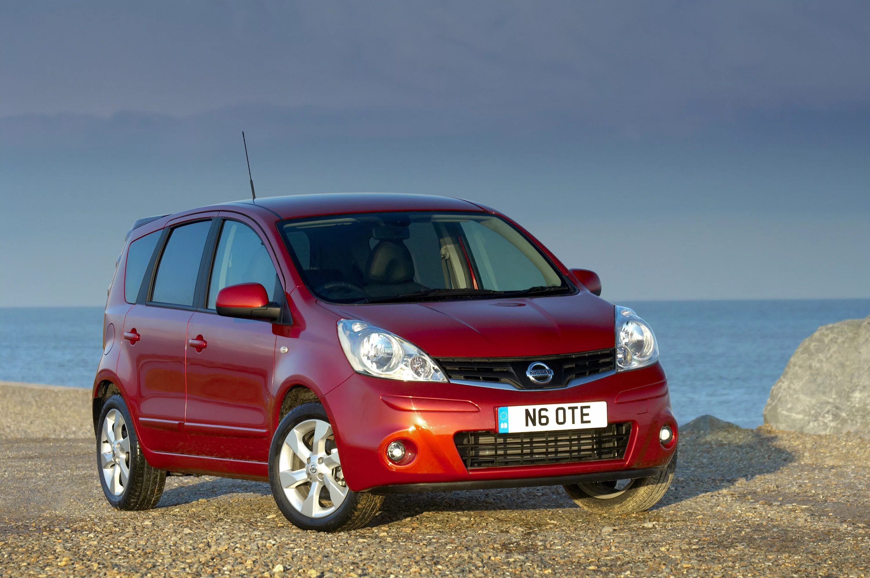 Ниссан хоте фото Nissan: Note the changes for 2009