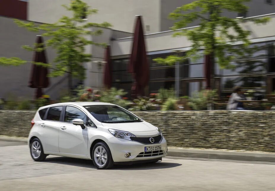 Ниссан хоте фото NEW NISSAN NOTE ON LIVE EVENT