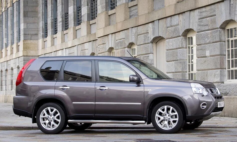 Ниссан икстрейл 2012 фото Nissan запустит российские продажи спецверсии X-Trail Platinum :: Autonews