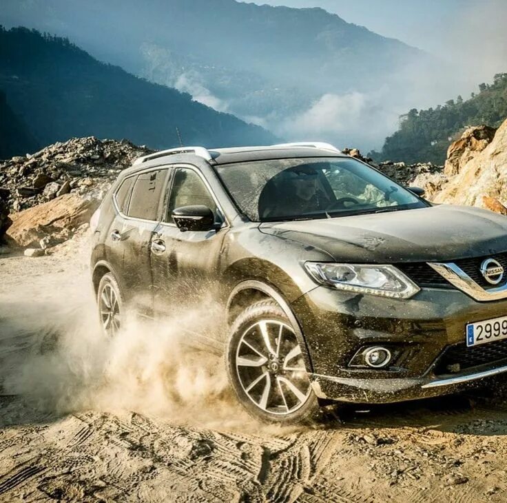 Ниссан икстрейл 2024 фото Nissan x-trail Nissan, Motori, Auto