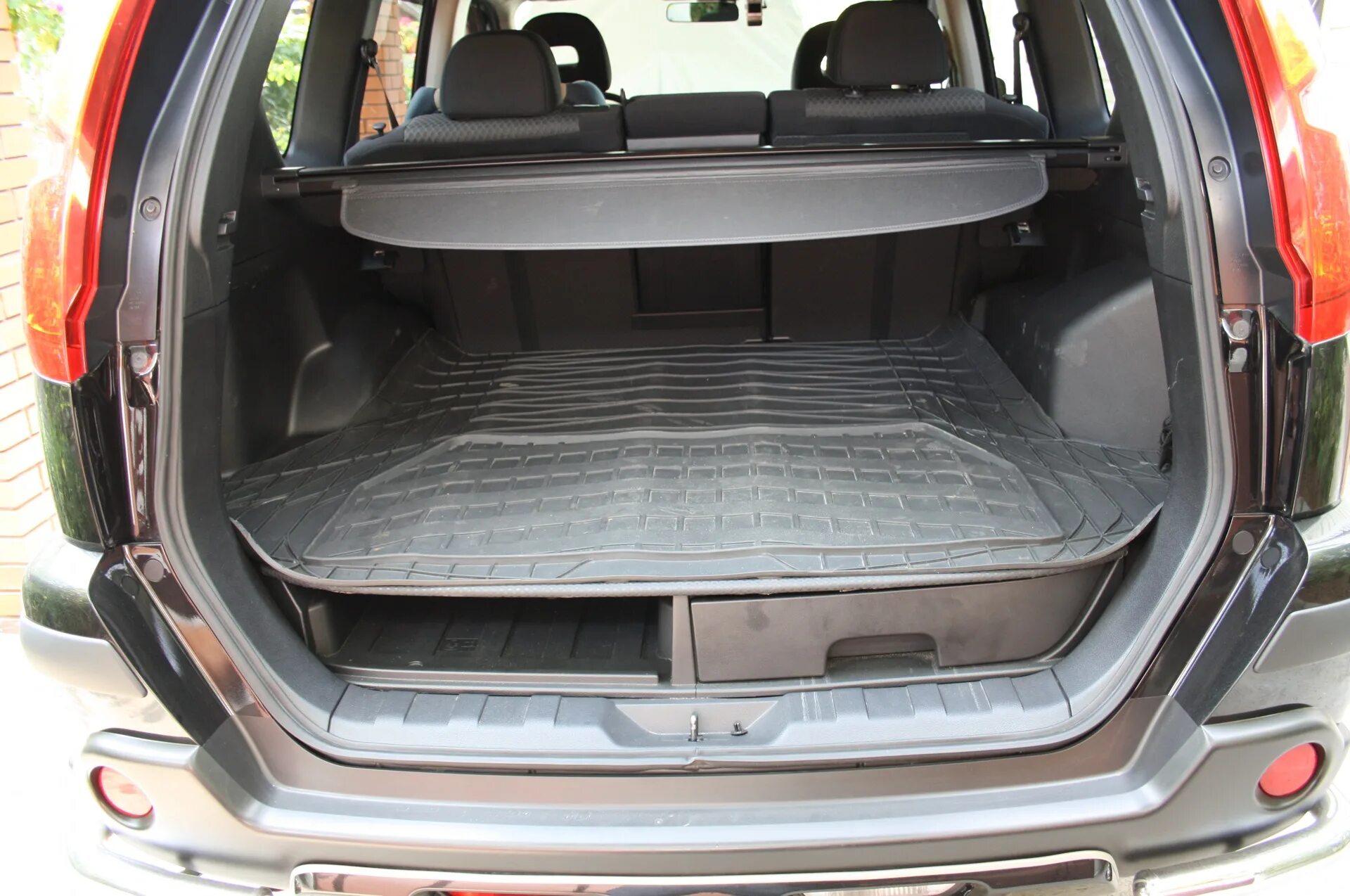 Ниссан икстрейл фото багажника Этот багажник. - Nissan X-Trail II (t31), 2 л, 2008 года аксессуары DRIVE2