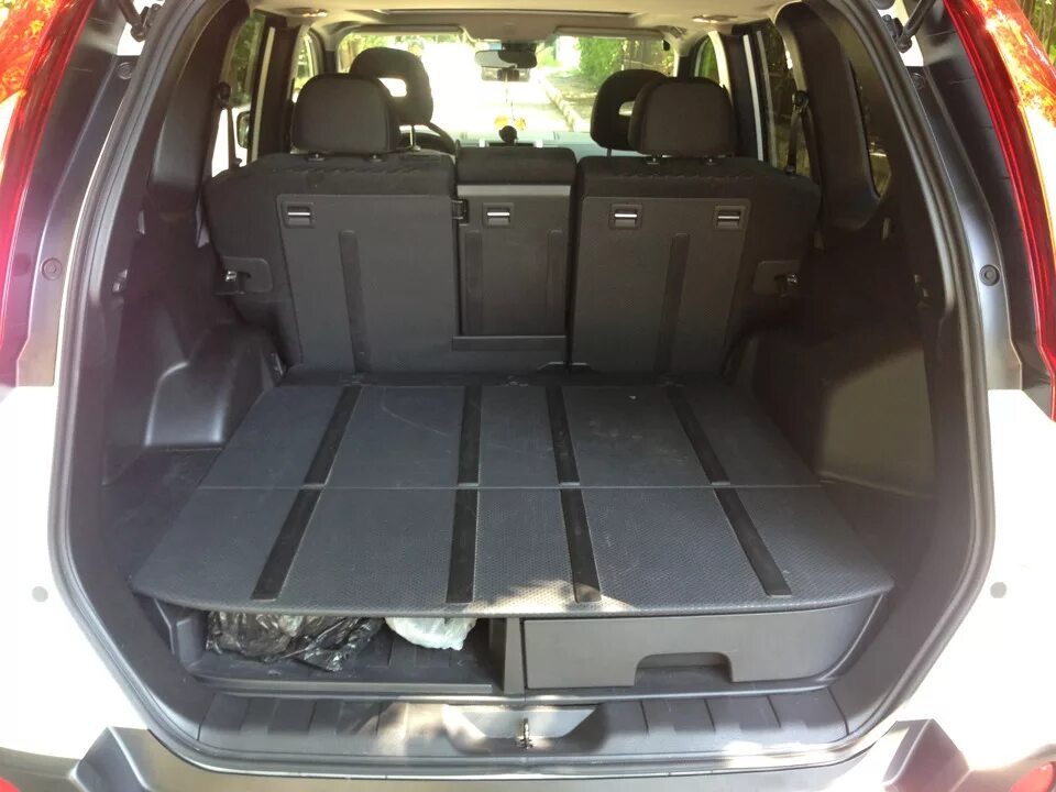 Ниссан икстрейл фото багажника Ковер в багажник. - Nissan X-Trail II (t31), 2 л, 2013 года аксессуары DRIVE2