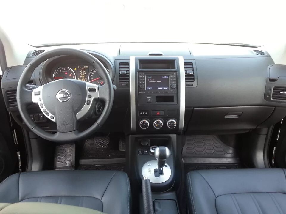 Ниссан икстрейл фото салона Чёго внутри?! Или немного фото салона - Nissan X-Trail II (t31), 2,5 л, 2011 год