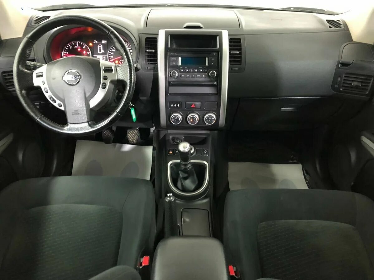 Ниссан икстрейл фото салона Купить б/у Nissan X-Trail II Рестайлинг 2.0 MT (141 л.с.) 4WD бензин механика в 