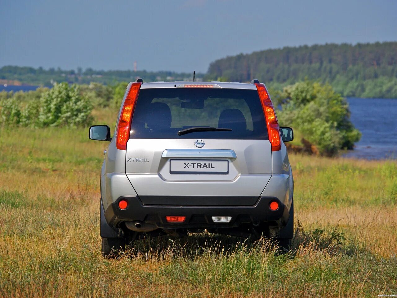 Ниссан икстрейл фото сзади Nissan X-Trail 2 поколение, внедорожник 5-дверный - технические характеристики, 