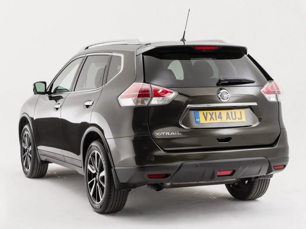 Ниссан икстрейл фото сзади Версус! T31 vs T32 - Nissan X-Trail II (t31), 2,5 л, 2008 года другое DRIVE2