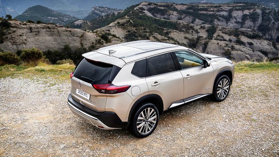 Ниссан икстрейл новый кузов цена фото Nissan рассекретил новое поколение кроссовера X-Trail - Коммерсантъ