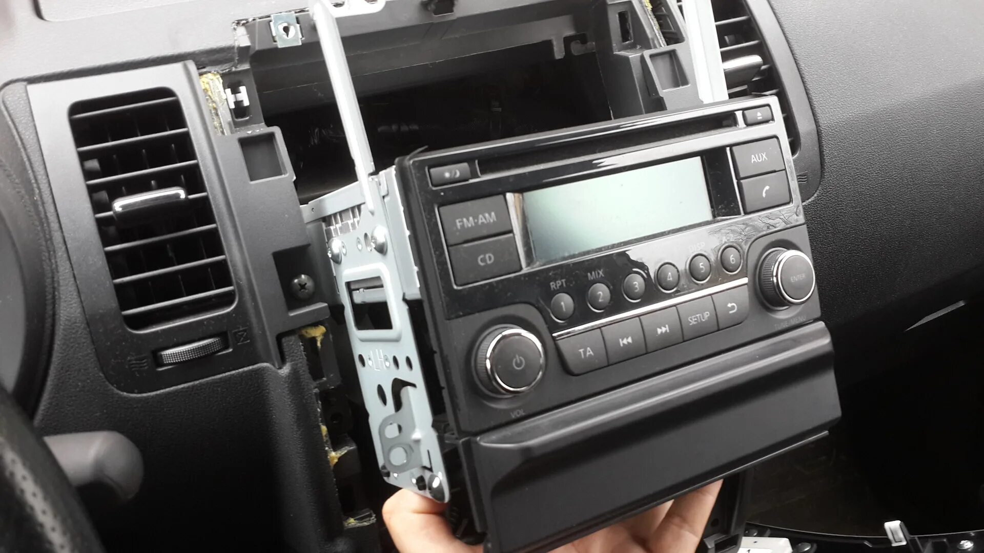 Ниссан икстрейл т31 подключение магнитолы Замена штатной магнитолы на Android ГУ - Nissan X-Trail II (t31), 2 л, 2014 года