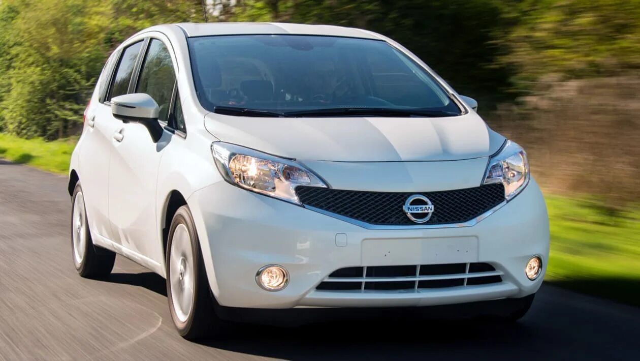 Ниссан какой фото Nissan's new self-cleaning car Auto Express