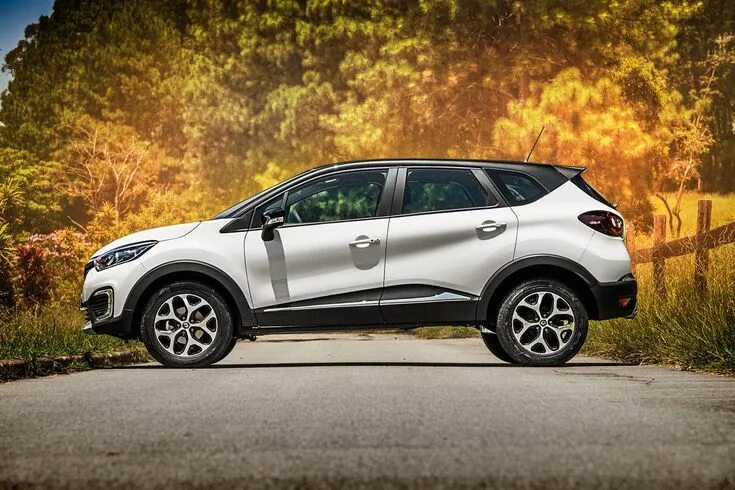 Ниссан каптур фото Renault Captur Intense 2.0: o primo rico do Duster Primos e Versão brasileira