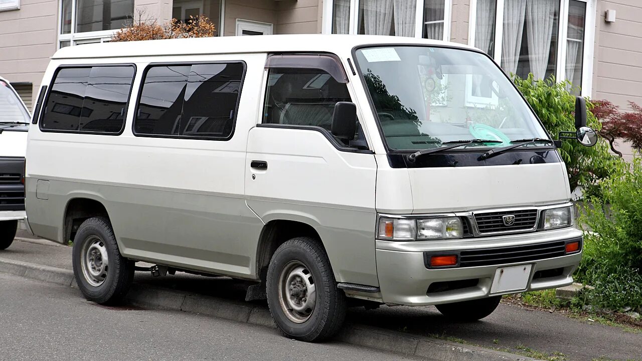 Ниссан караван фото Файл:Nissan Caravan E24 003.JPG - Вікіпедія
